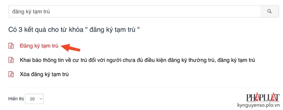 Chọn thủ tục đăng ký tạm trú online. Ảnh: MINH HOÀNG Chọn thủ tục đăng ký tạm trú online. Ảnh: MINH HOÀNG