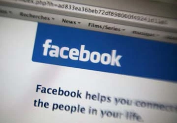 Con trai kiện mẹ ra tòa vì “làm phiền” trên Facebook ảnh 1 Con trai kiện mẹ ra tòa vì “làm phiền” trên Facebook ảnh 1