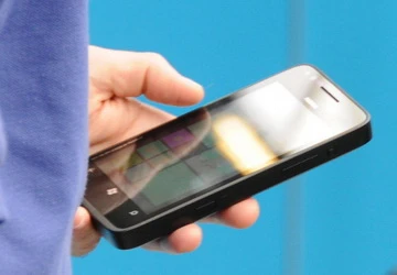 Điện thoại Nokia chạy Windows Phone 8 lộ diện ảnh 1 Điện thoại Nokia chạy Windows Phone 8 lộ diện ảnh 1