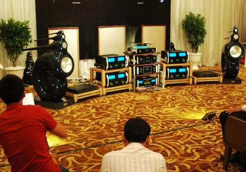 Dàn âm thanh gần 4 tỷ đồng với loa ốc sên huyền thoại ảnh 1 Dàn âm thanh gần 4 tỷ đồng với loa ốc sên huyền thoại ảnh 1