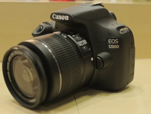 DSLR nhỏ gọn Canon 1200D về VN với giá 11,9 triệu đồng ảnh 1 IMG-2352_1399577183.jpg