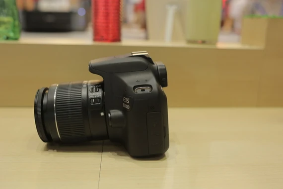 DSLR nhỏ gọn Canon 1200D về VN với giá 11,9 triệu đồng ảnh 5 DSLR nhỏ gọn Canon 1200D về VN với giá 11,9 triệu đồng ảnh 5