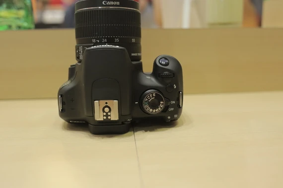 DSLR nhỏ gọn Canon 1200D về VN với giá 11,9 triệu đồng ảnh 7 DSLR nhỏ gọn Canon 1200D về VN với giá 11,9 triệu đồng ảnh 7