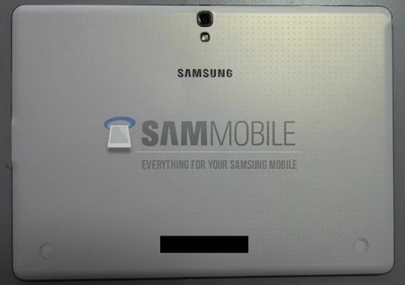 Xuất hiện ảnh thực tế máy tính bảng cao cấp thế hệ mới của Samsung ảnh 2 Mặt sau sản phẩm sử dụng chất liệu vỏ nhựa giống Galaxy S5