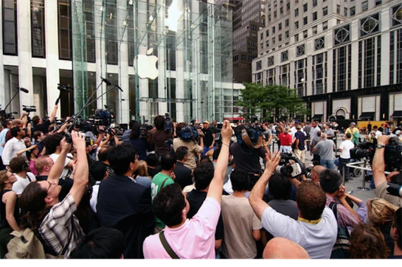7 năm ngày chiếc iPhone đầu tiên ra đời ảnh 2 7 năm ngày chiếc iPhone đầu tiên ra đời ảnh 2