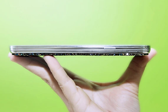 Galaxy S5 với vỏ nạm pha lê tại Việt Nam ảnh 3 Galaxy S5 với vỏ nạm pha lê tại Việt Nam ảnh 3