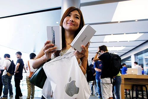 iPhone là smartphone ăn khách nhất, nhưng Apple không phải hãng điện thoại lớn nhất thế giới bởi họ bỏ qua phân khúc giá rẻ. ảnh 1 iPhone-7812-1406609199.jpg