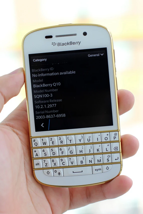 BlackBerry Q10 bản đặc biệt giá 10,9 triệu đồng ảnh 7 BlackBerry Q10 bản đặc biệt giá 10,9 triệu đồng ảnh 7