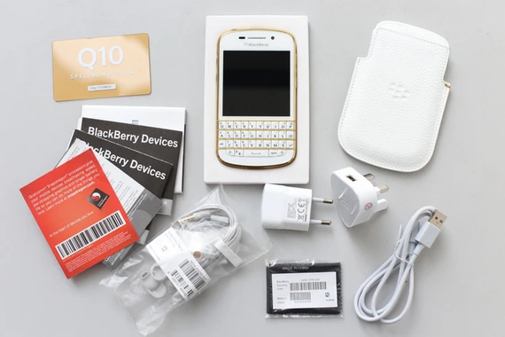 BlackBerry Q10 bản đặc biệt giá 10,9 triệu đồng ảnh 2 BlackBerry Q10 bản đặc biệt giá 10,9 triệu đồng ảnh 2