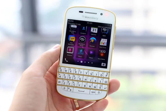 BlackBerry Q10 bản đặc biệt giá 10,9 triệu đồng ảnh 13 BlackBerry Q10 bản đặc biệt giá 10,9 triệu đồng ảnh 13