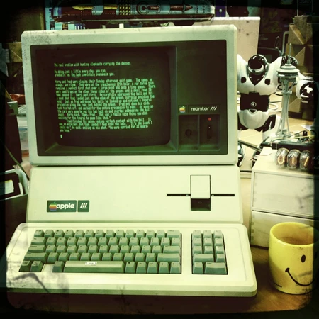 Apple, iPod, iMac, MacBook Apple, iPod, iMac, MacBook