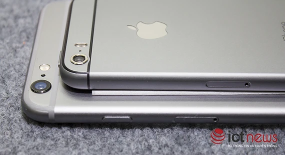 Cụm camera cũng được làm lồi lên giống như ở dòng iPhone 6 (phía trên) tuy nhiên không được "mịn màng" như nguyên bản (iPhone 6 Plus dưới). ảnh 14 Cụm camera cũng được làm lồi lên giống như ở dòng iPhone 6 (phía trên) tuy nhiên không được "mịn màng" như nguyên bản (iPhone 6 Plus dưới). ảnh 14