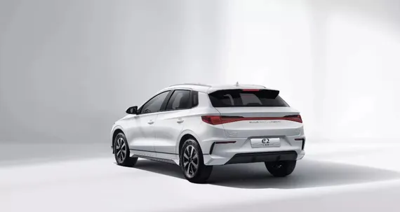 Xe điện mới nhất của nhà sản xuất BYD Trung Quốc có giá thấp hơn một chiếc Toyota Corolla 10 năm tuổi hiện đang được bán tại Mỹ. Ảnh: BYD. Xe điện mới nhất của BYD có giá thấp hơn một chiếc Toyota Corolla 10 năm tuổi.jpg