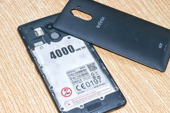 Infinix Hot 4
