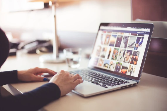 Apple thường giấu các tính năng hay ho trong phần cài đặt. Ảnh: Pexels Apple thường giấu các tính năng hay ho trong phần cài đặt. Ảnh: Pexels