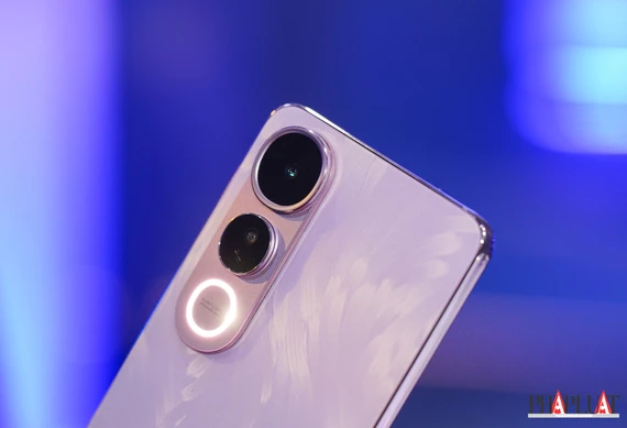 vivo V50 Lite nổi bật với công nghệ BlueVolt 6.500 mAh. Ảnh: TIỂU MINH
