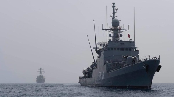 Tàu USS Gonzalez- một trong hai tàu khu trục tên lửa của Mỹ chở tên lửa hành trình Tomahawk đến gần Iran. Ảnh: