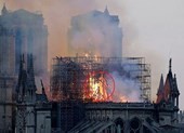 Cháy Nhà thờ Đức Bà Paris: Tranh luận chúa Jesus hiện ra