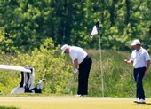 Ông Trump hủy lịch đánh golf cuối tuần để xử lý biểu tình