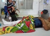'Sa tặc' lái ô tô tông gãy chân cán bộ địa chính