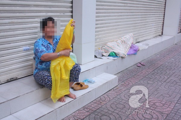 Hụt hẫng với các kiểu ăn mày giả mạo 4 Hụt hẫng với các kiểu ăn mày giả mạo 4