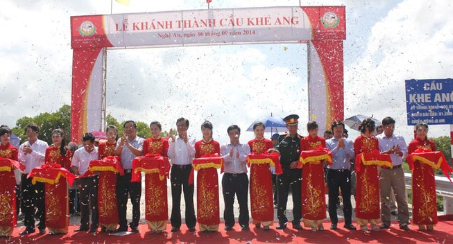 Khánh thành cầu Khe Ang, nơi từng xảy ra lũ cuốn ô tô làm 5 người chết