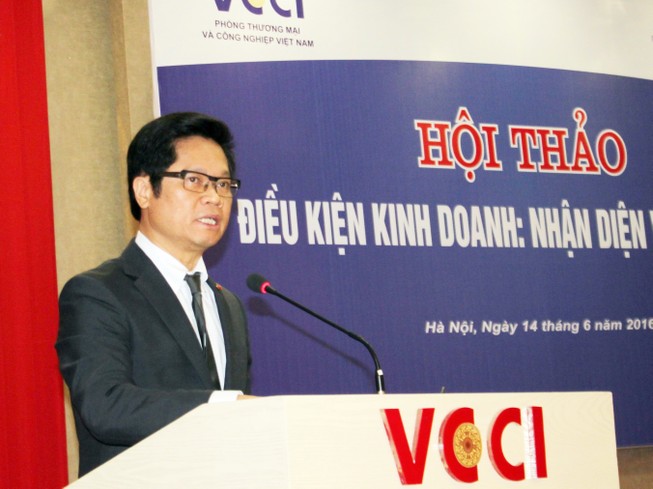 Vô tư… ban hành điều kiện kinh doanh trái thẩm quyền