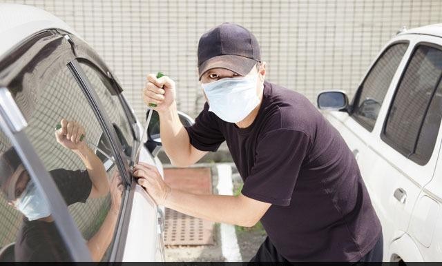 Tên trộm xúi quẩy nhất năm: Trộm nhầm xe cảnh sát