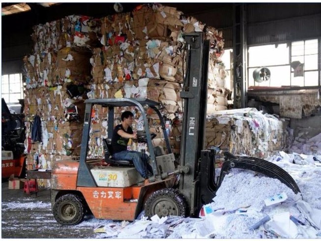 Sau lễ độc thân Trung Quốc là cả biển... rác thải