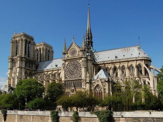Nhà thờ Đức bà Paris xuống cấp trầm trọng