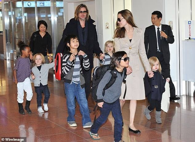 Brad Pitt, Angelina Jolie sắp ra tòa giành con