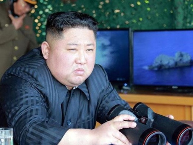 Ông Kim lệnh 'sẵn sàng chiến đấu' sau khi Mỹ bắt tàu hàng