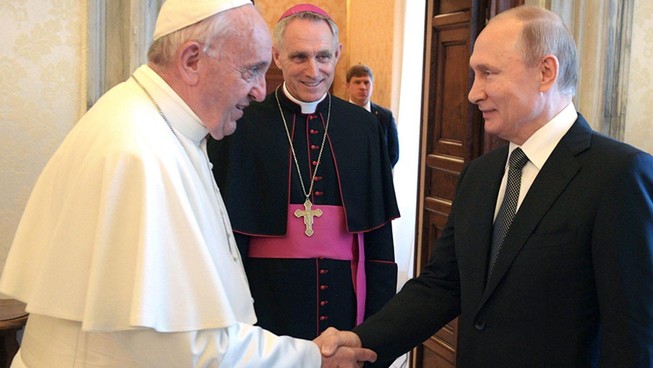 Ông Putin và Đức Giáo hoàng gặp nhau để bàn chuyện gì?