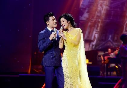Liveshow Việt Anh và lưng chừng xúc cảm
