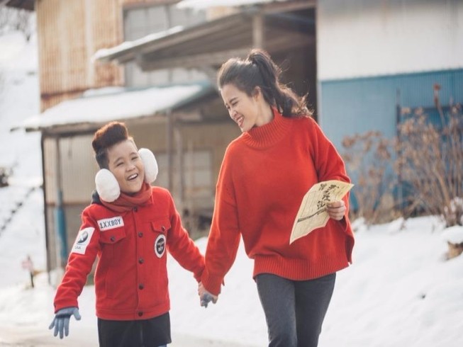 Đông Nhi dẫn học trò sang Nhật quay hình cho MV mới