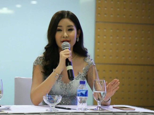 Tân hoa hậu tháo mũi: Nguyễn Thị Thành không tháo răng