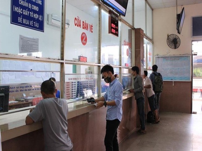 Đà Nẵng: Vé tàu Tết sắp hết, vé xe tăng giá đến 60%