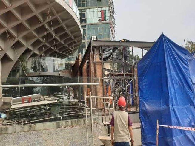 Đà Nẵng cưỡng chế nhà hàng xây trái phép sát sông Hàn