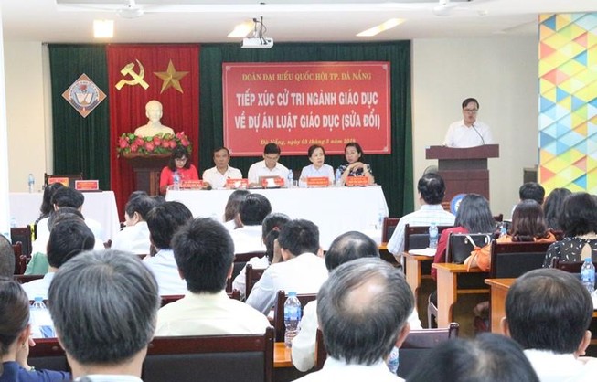 Tăng lương theo lộ trình, tăng giá thì lại quá nhanh