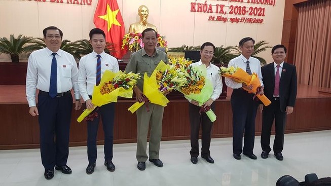 Đà Nẵng miễn nhiệm nhiều chức danh, hợp nhất 3 văn phòng