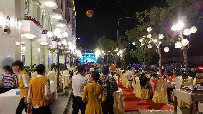 'Hành trình kết nối yêu thương' lập lờ như thế nào?
