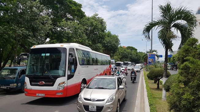 Đà Nẵng siết xe khách, xe tải: Gần 100 xe bị xử phạt