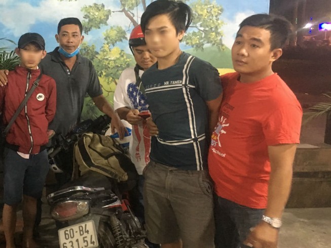 'Hiệp sĩ' tóm gọn 2 người làm thuê trộm tài sản của chủ