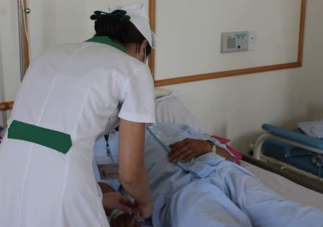 Người đàn ông bị ‘gãy súng’ khi quan hệ tư thế lạ