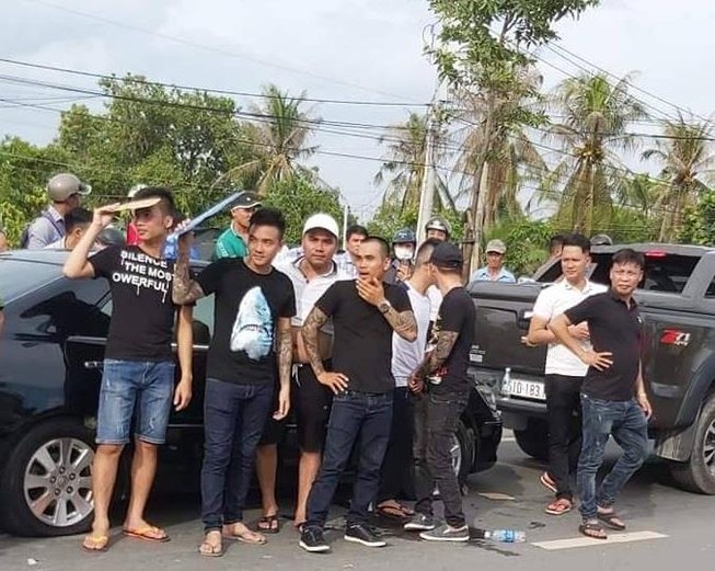 Thủ tướng chỉ đạo xử lý vụ giang hồ bao vây xe chở công an