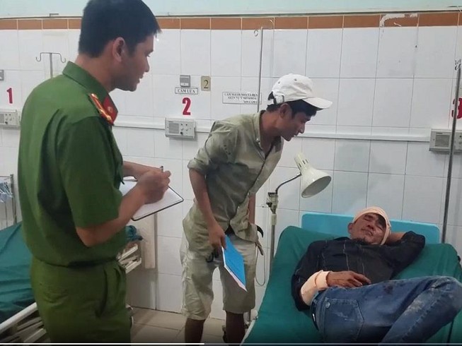 Bị nhà xe truy sát vì ném đá vào xe khách