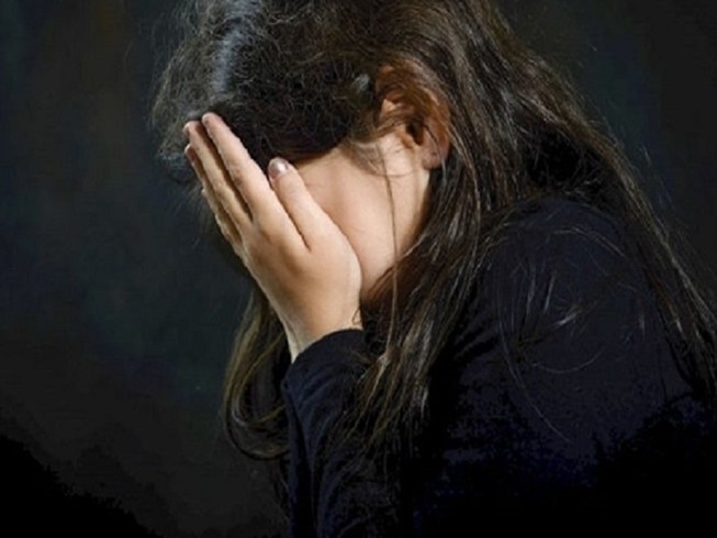 Quen trên mạng, bé 12 tuổi bị dụ làm chuyện người lớn