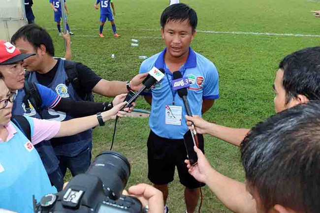 HLV Đinh Hồng Vinh 'lên đời' nhờ U-15 HA Gia Lai