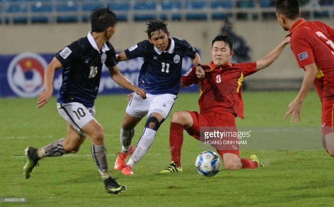 Khi hoàng tử Malaysia quyết vượt mặt Thai-League