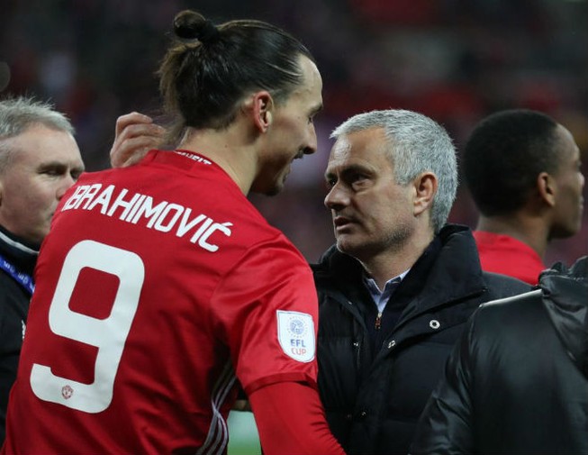 'Vua' Ibra không muốn là gánh nặng của MU